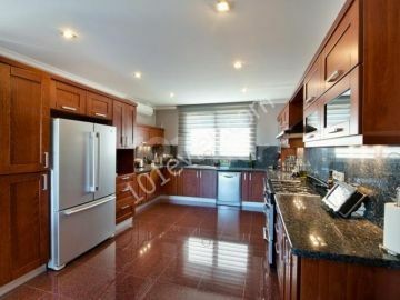 Villa in Girne (Kyrenia), Nord Zypern – Foto 12 von 24