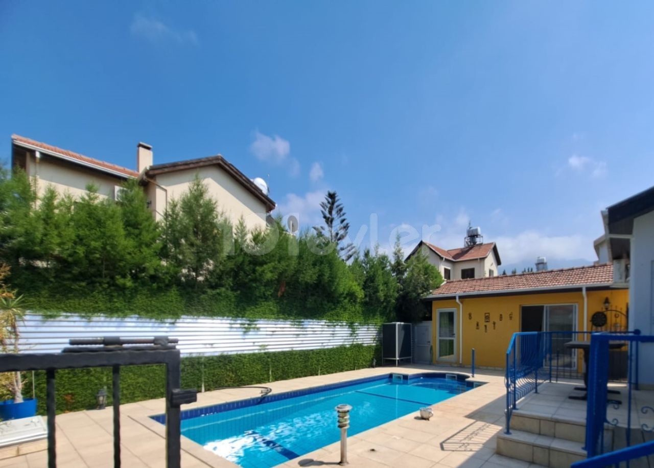 Bungalow in Girne (Kyrenia), Nord Zypern – Foto 2 von 42