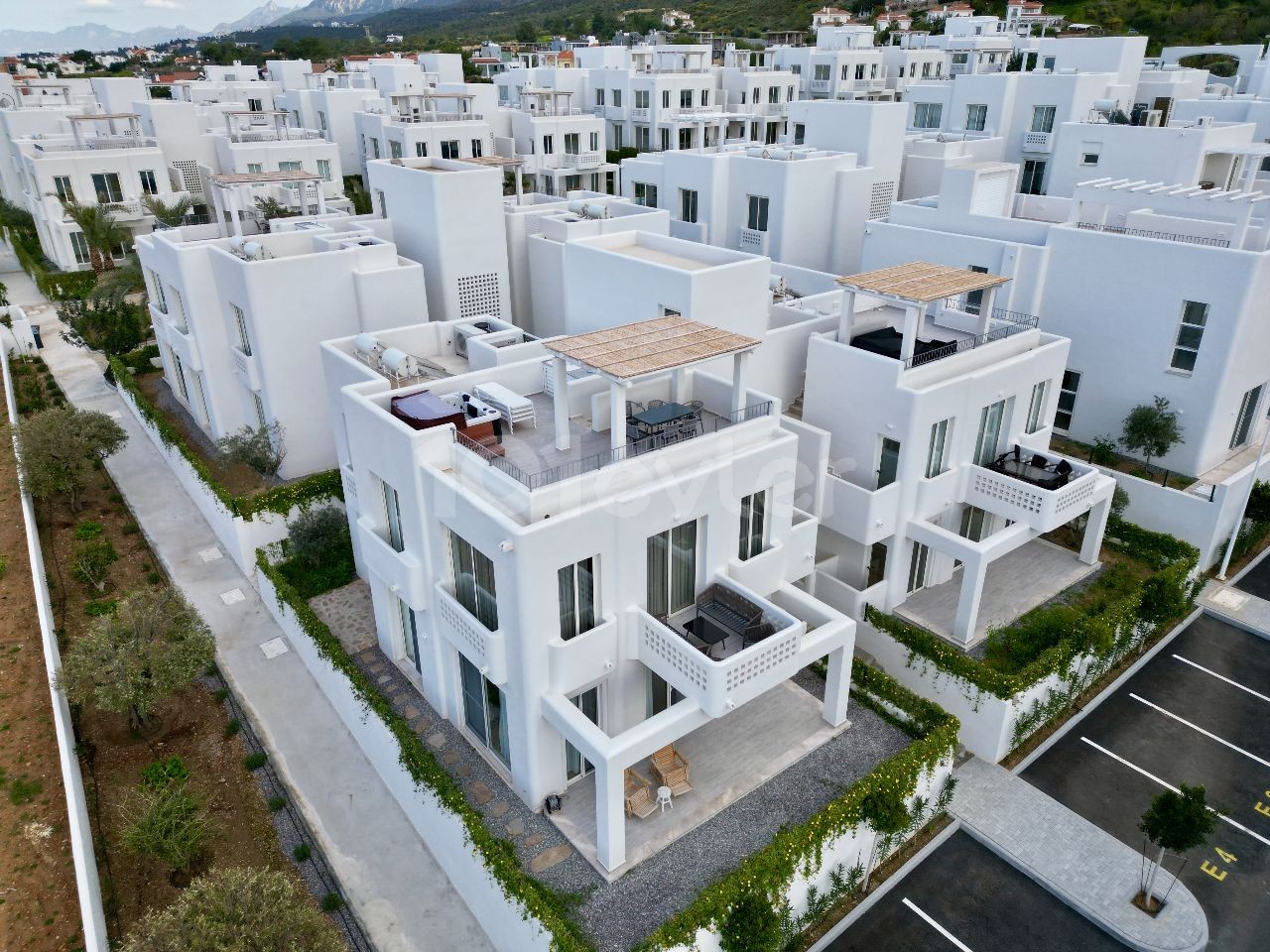Wohnung in Alsancak, Nord Zypern – Foto 1 von 40