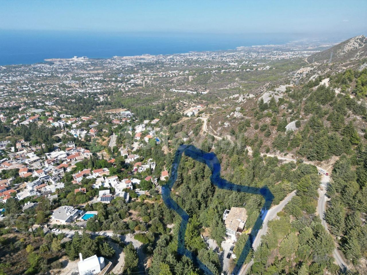 Villa in Bellapais (Beylerbeyi), Nord Zypern – Foto 1 von 3
