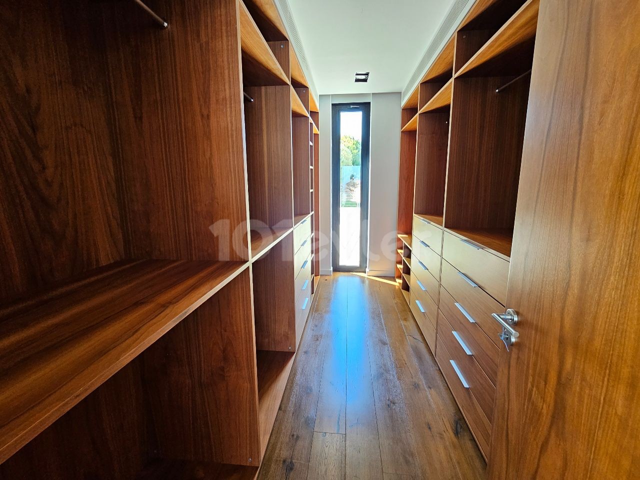 Villa in Girne (Kyrenia), Nord Zypern – Foto 25 von 32