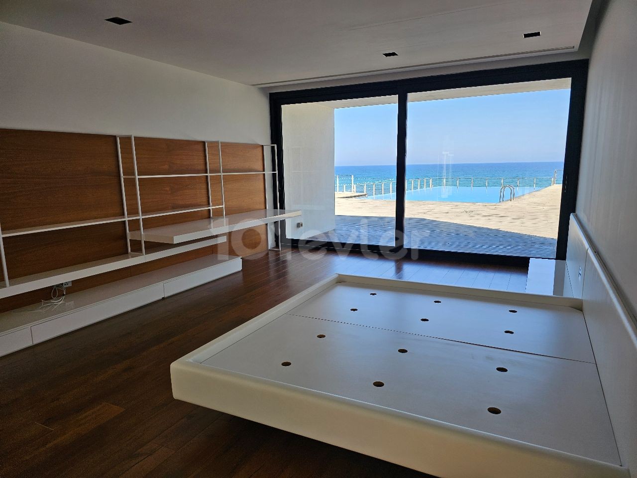 Villa in Girne (Kyrenia), Nord Zypern – Foto 27 von 32