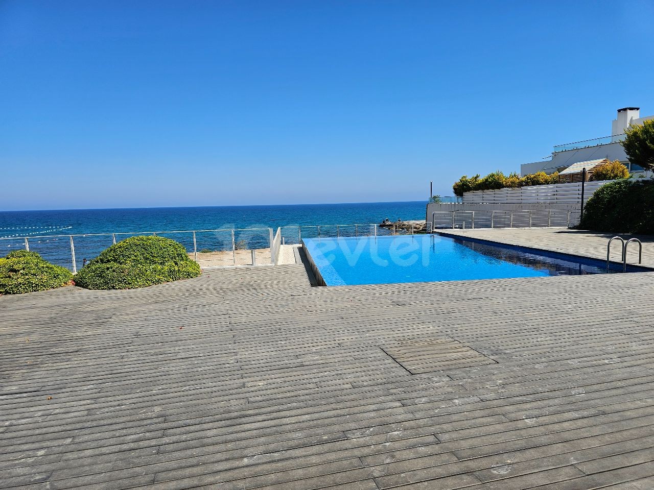Villa in Girne (Kyrenia), Nord Zypern – Foto 30 von 32