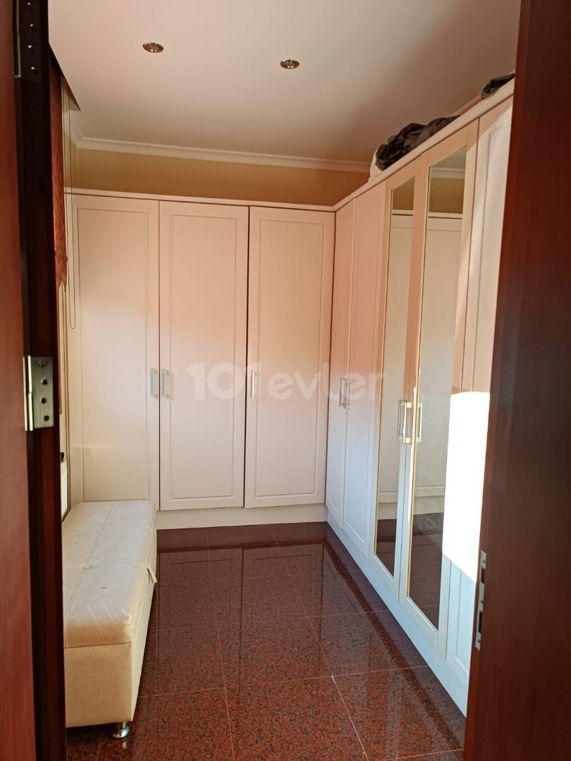 Villa in Girne (Kyrenia), Nord Zypern – Foto 13 von 39
