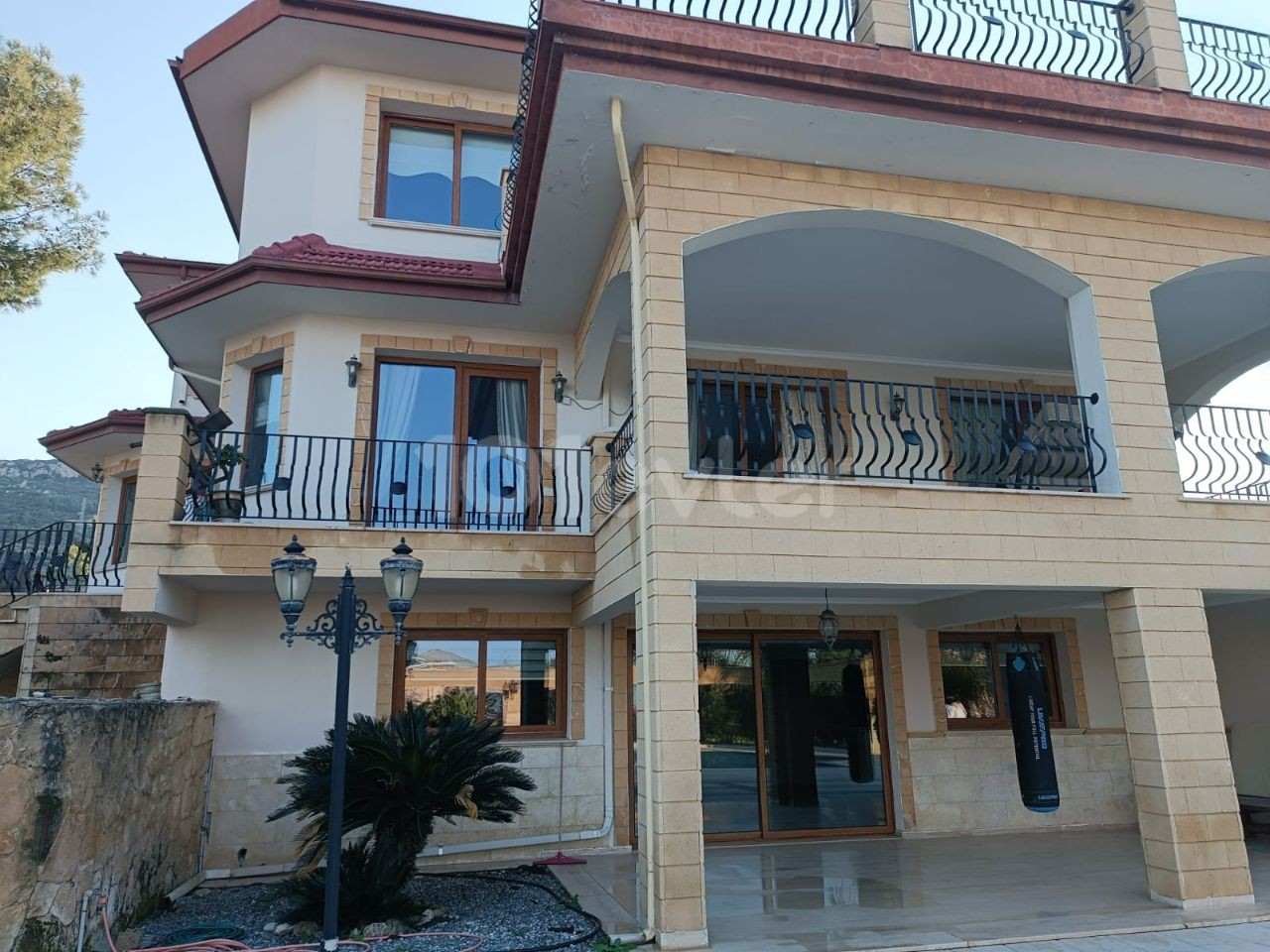 Villa in Girne (Kyrenia), Nord Zypern – Foto 15 von 39