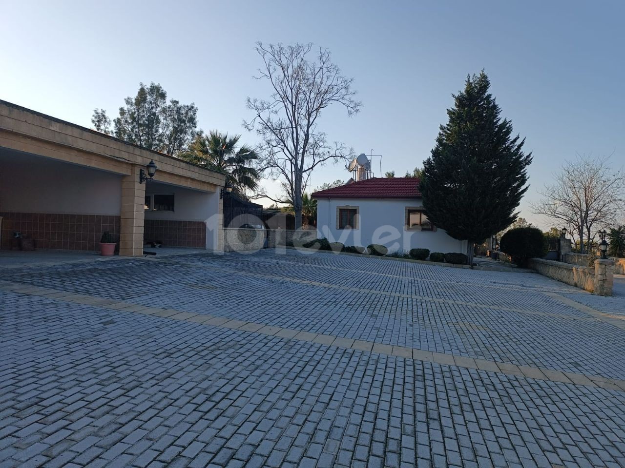 Villa in Girne (Kyrenia), Nord Zypern – Foto 25 von 39