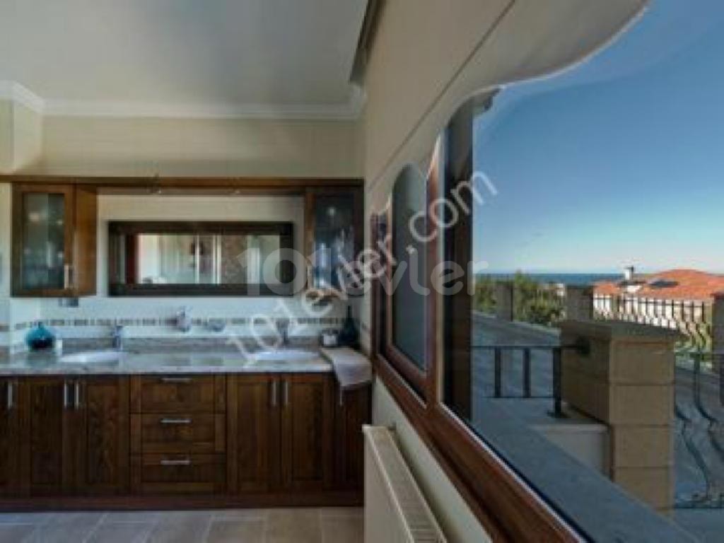 Villa in Girne (Kyrenia), Nord Zypern – Foto 5 von 22