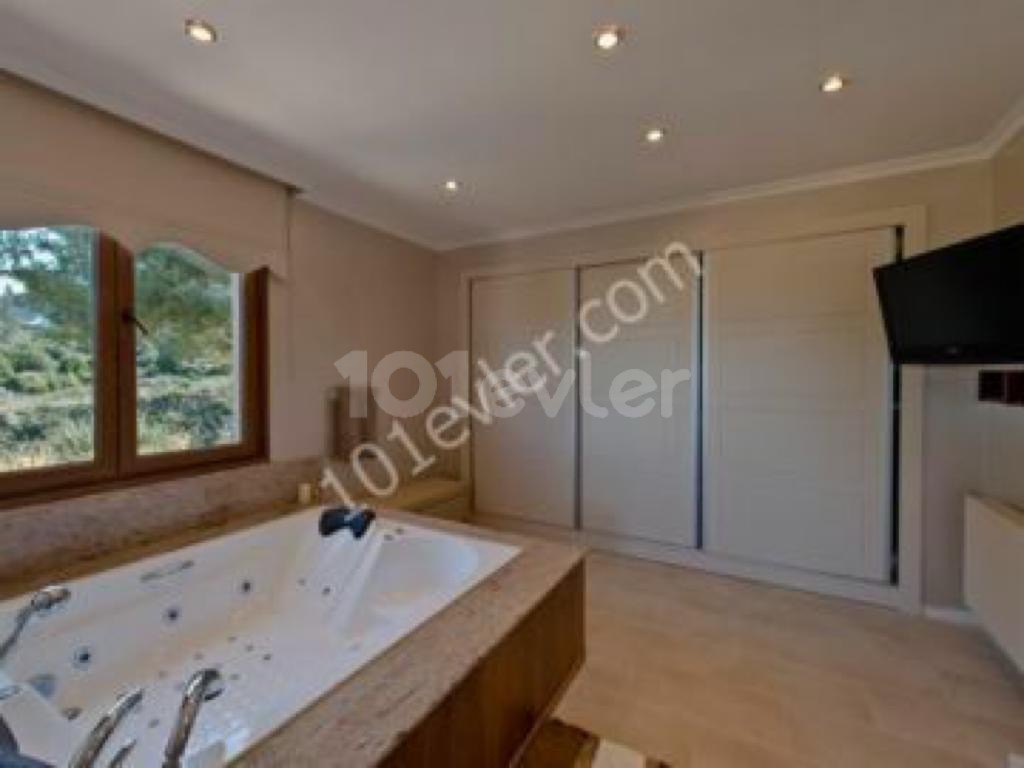Villa in Girne (Kyrenia), Nord Zypern – Foto 6 von 22