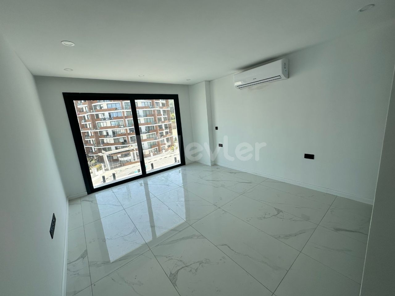 Wohnung in Girne (Kyrenia), Nord Zypern – Foto 1 von 31