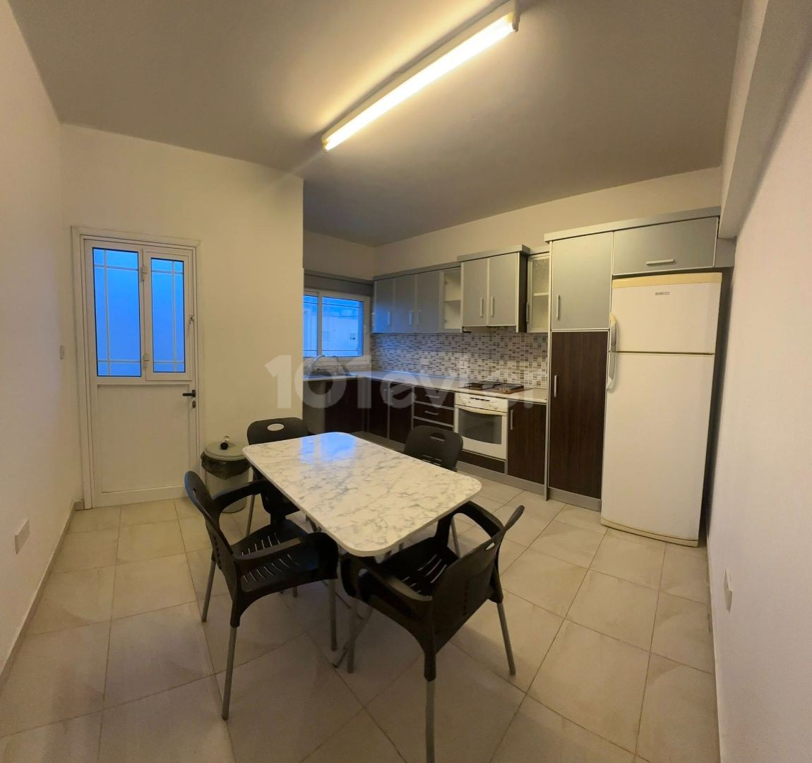 Wohnung in Gönyeli, Nord Zypern – Foto 1 von 10