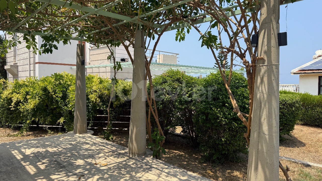 Villa in Girne (Kyrenia), Nord Zypern – Foto 4 von 22