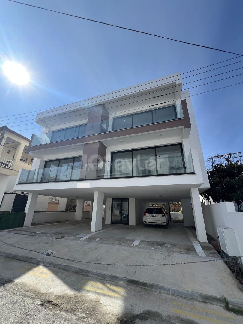 Wohnung in Girne (Kyrenia), Nord Zypern – Foto 1 von 36