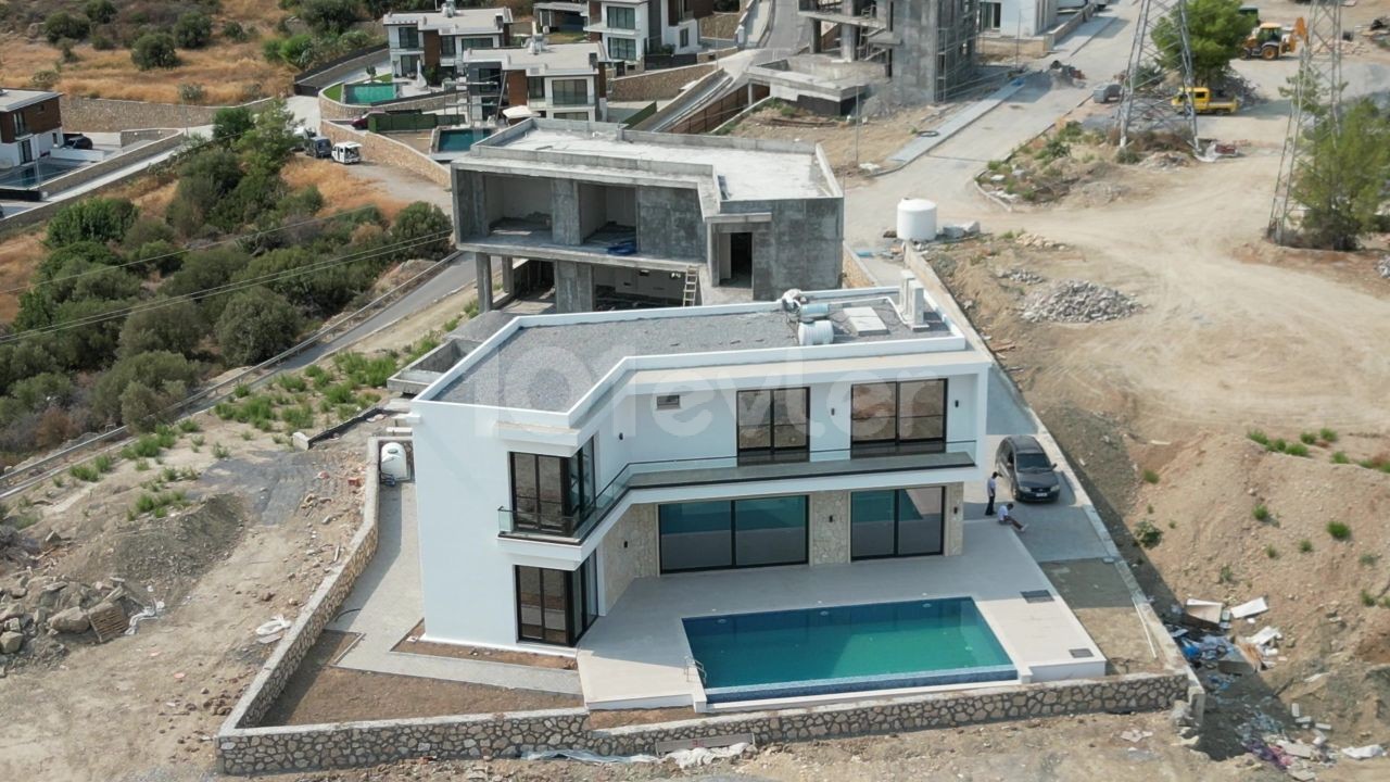 Villa in Girne (Kyrenia), Nord Zypern – Foto 9 von 10