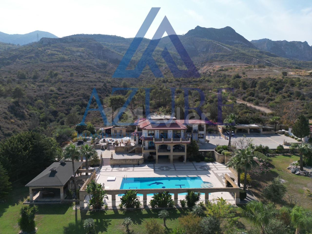 Villa in Girne (Kyrenia), Nord Zypern – Foto 1 von 40