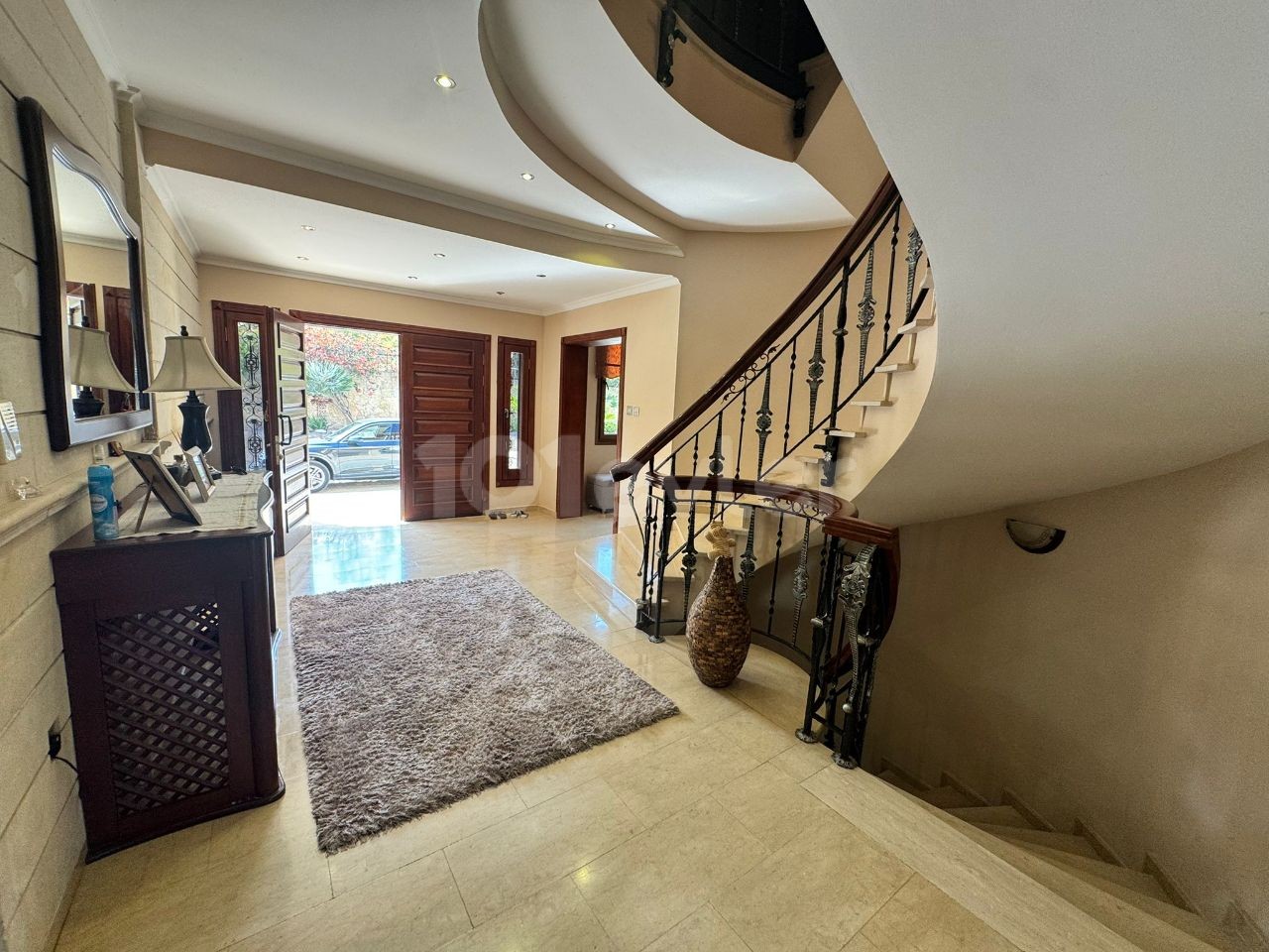 Villa in Girne (Kyrenia), Nord Zypern – Foto 14 von 40