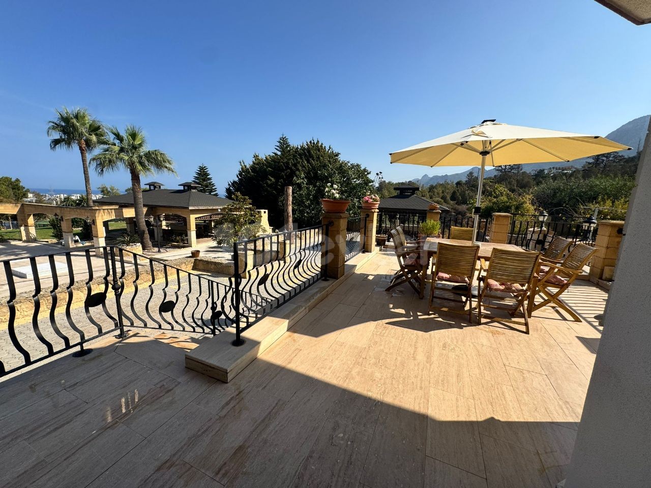 Villa in Girne (Kyrenia), Nord Zypern – Foto 18 von 40