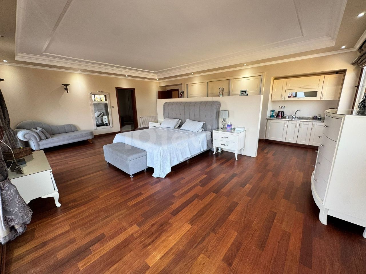 Villa in Girne (Kyrenia), Nord Zypern – Foto 23 von 40