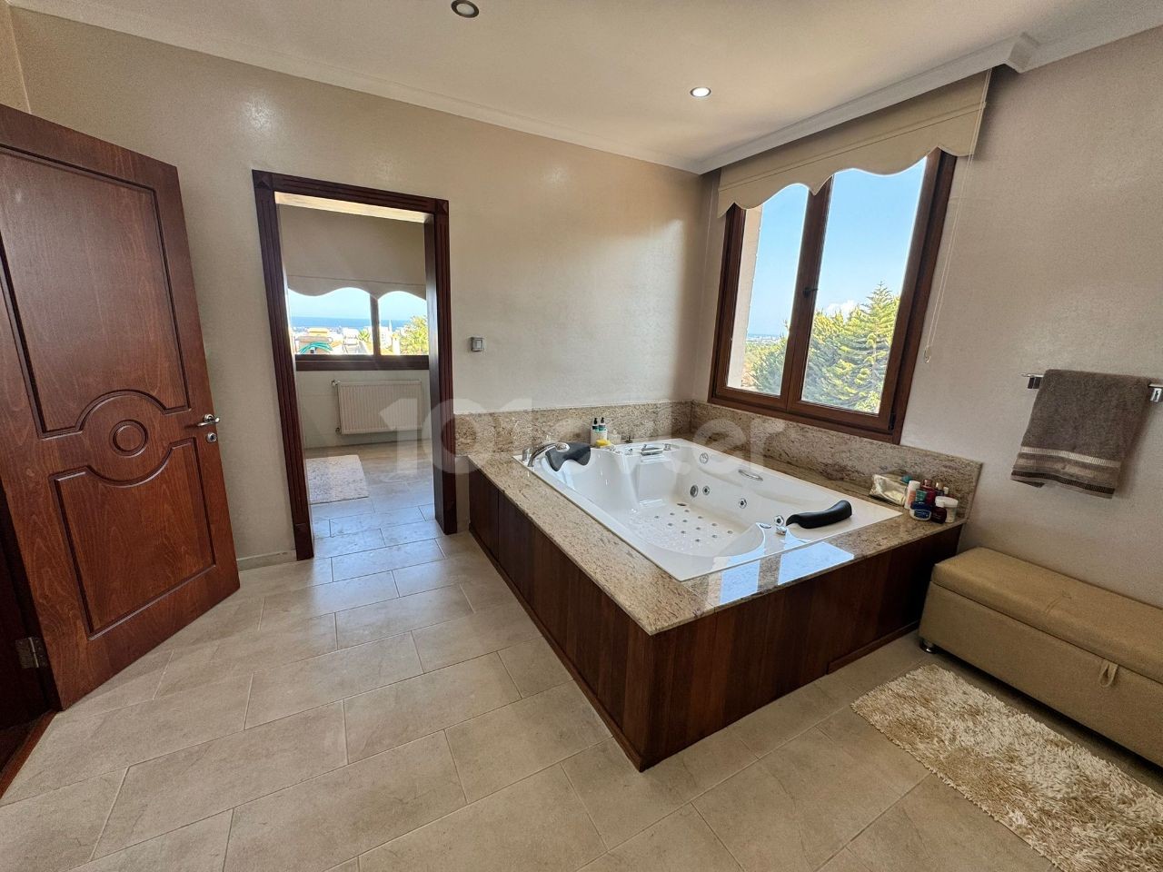 Villa in Girne (Kyrenia), Nord Zypern – Foto 26 von 40