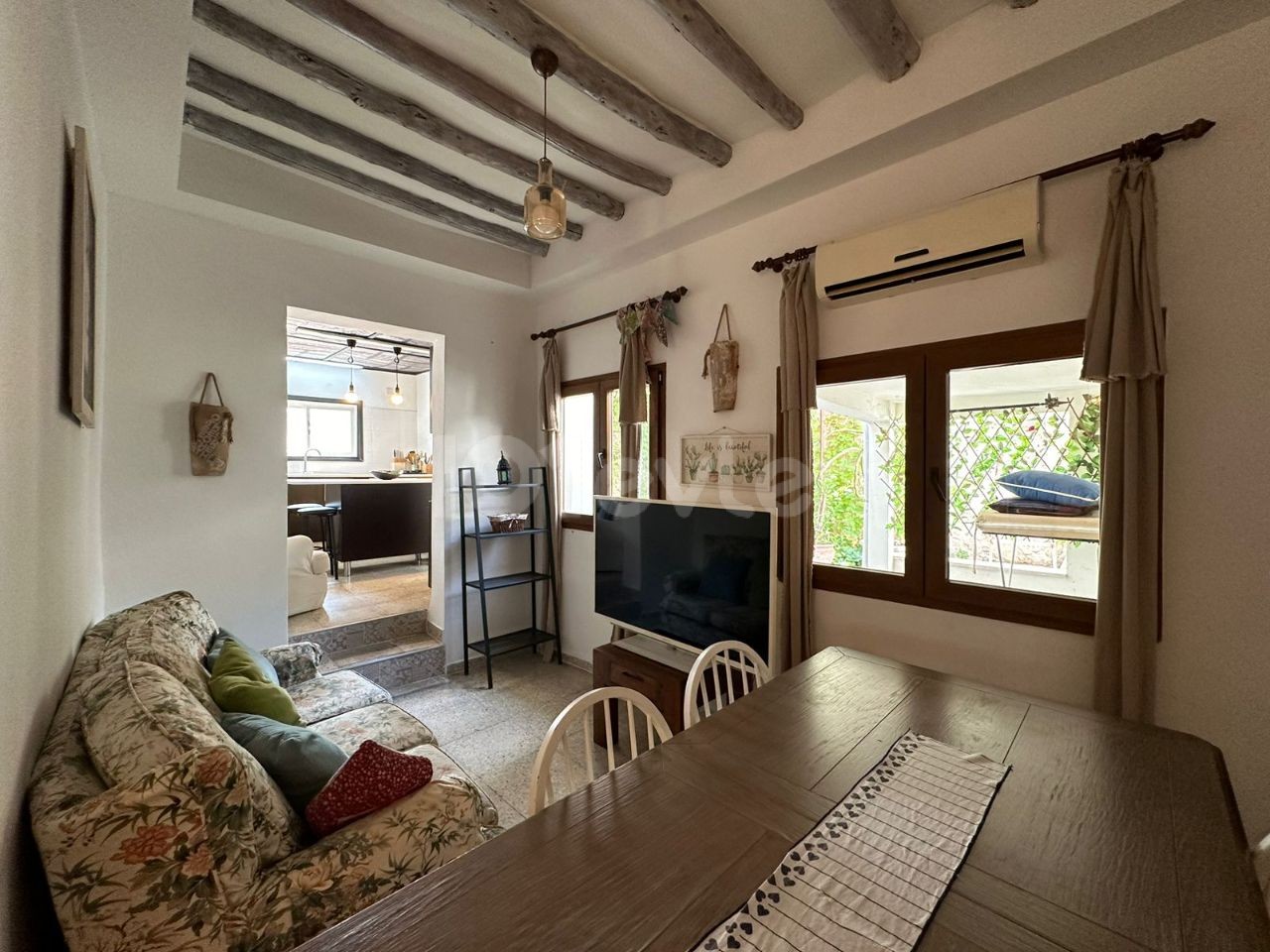 Bungalow in Girne (Kyrenia), Nord Zypern – Foto 10 von 19
