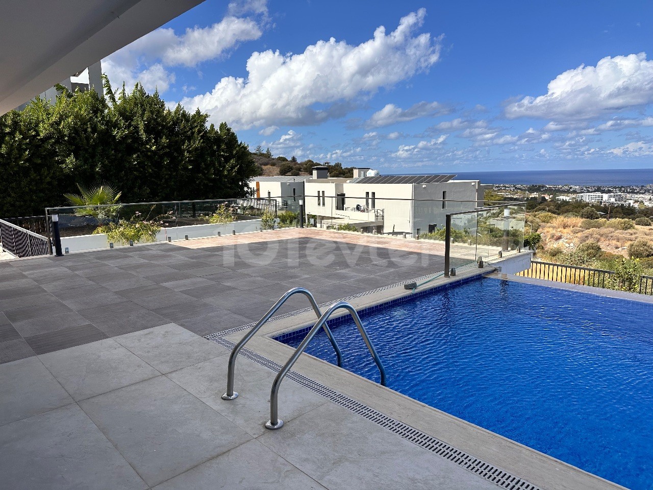Villa in Girne (Kyrenia), Nord Zypern – Foto 4 von 6