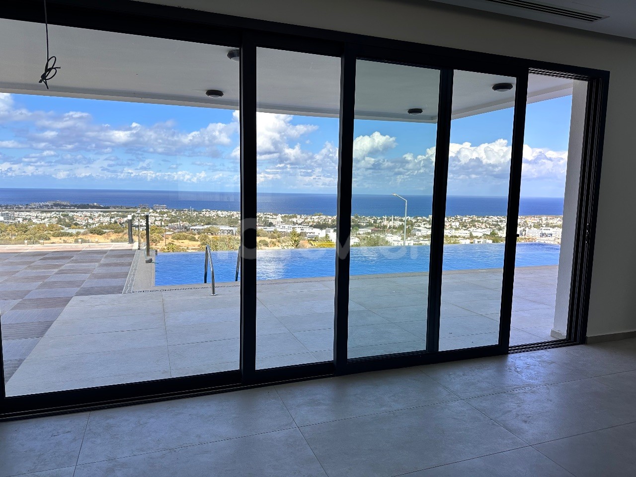 Villa in Girne (Kyrenia), Nord Zypern – Foto 5 von 6