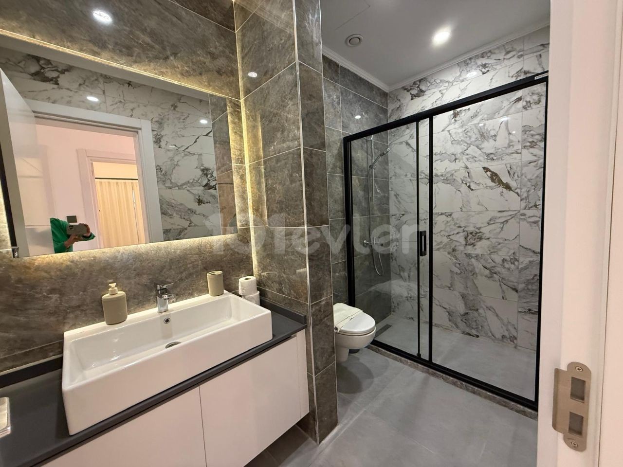 Wohnung in Girne (Kyrenia), Nord Zypern – Foto 15 von 17