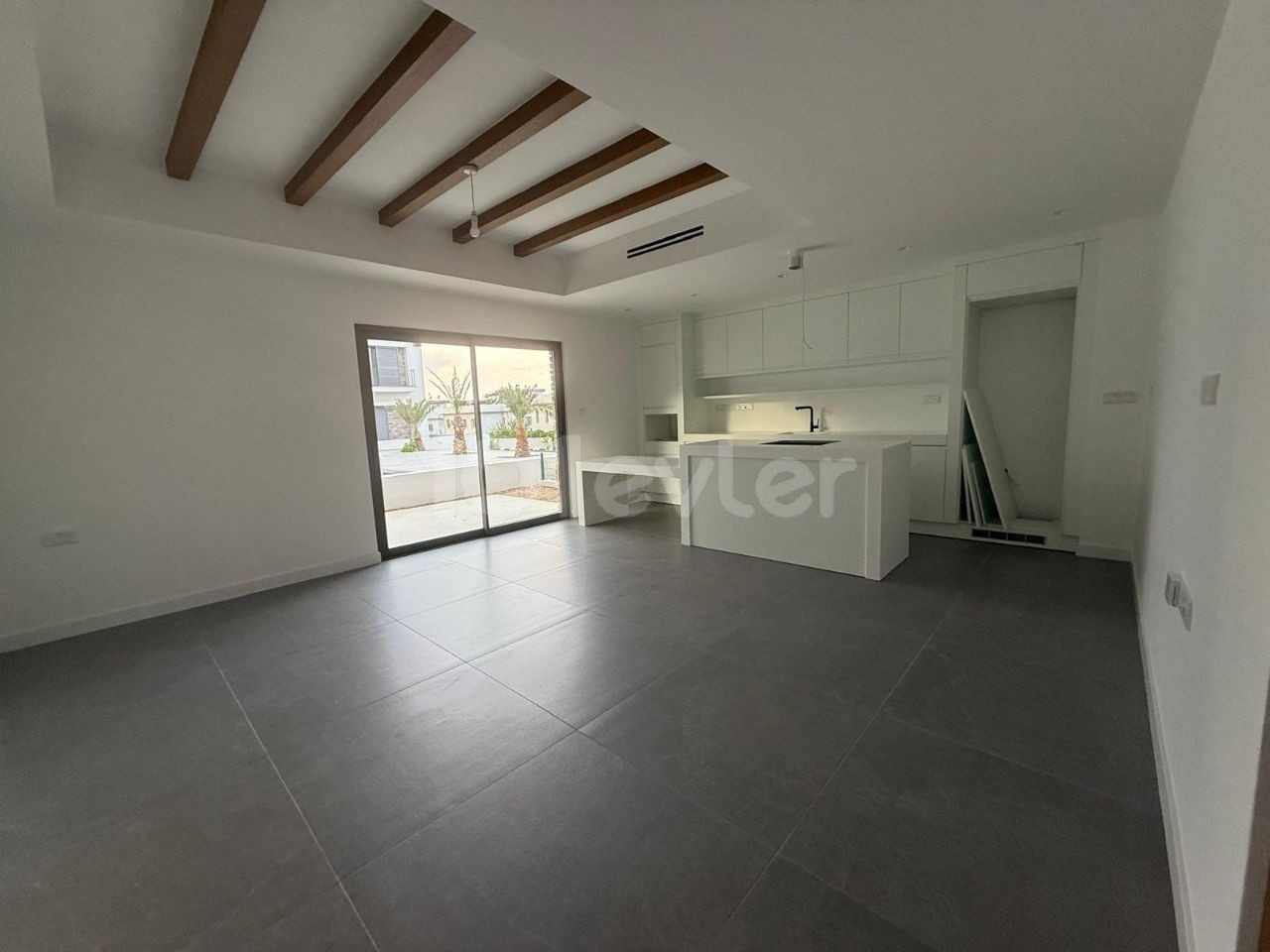 Wohnung in Alsancak, Nord Zypern – Foto 2 von 14