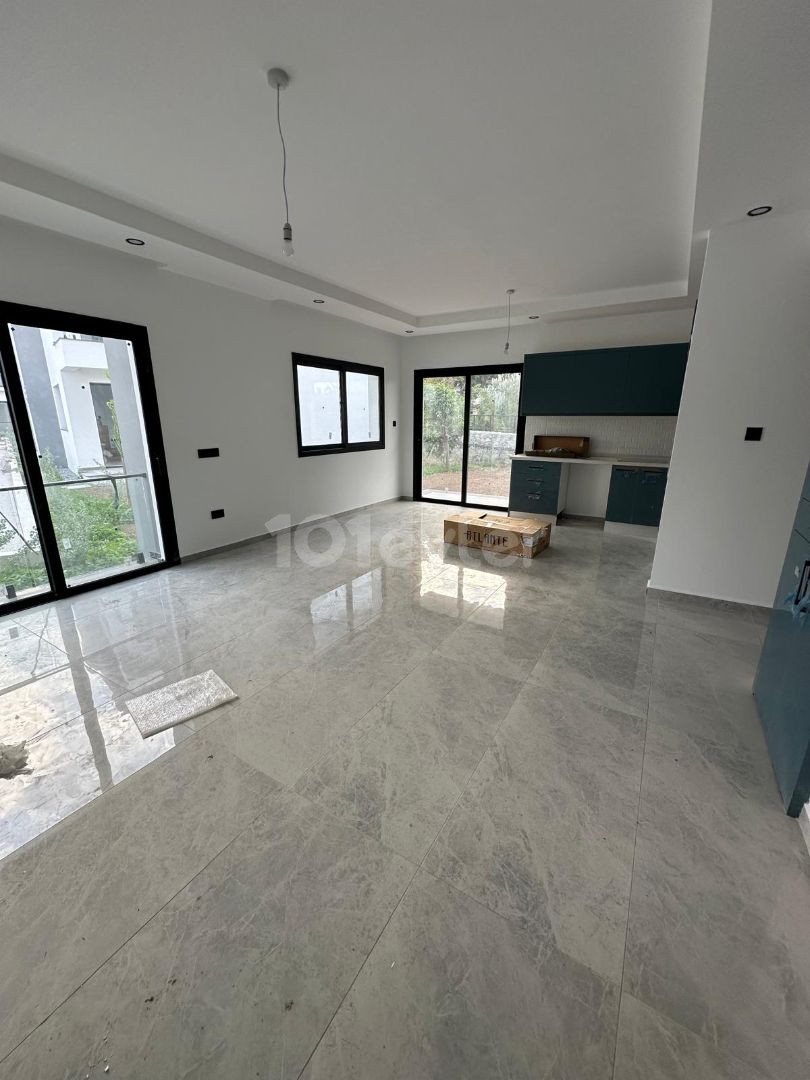 Einfamilienhaus in Alsancak, Nord Zypern – Foto 2 von 6