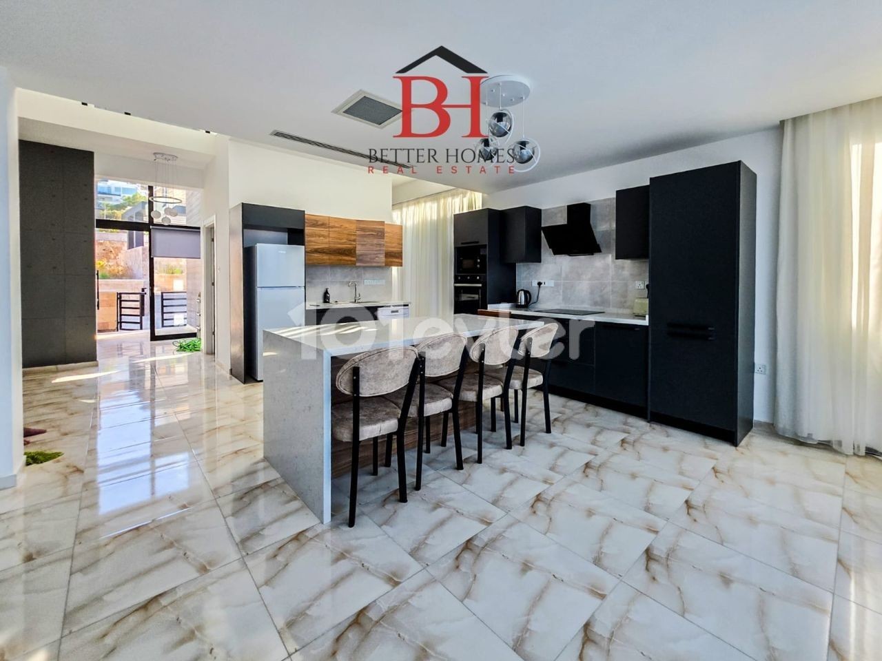 Villa in Girne (Kyrenia), Nord Zypern – Foto 11 von 14